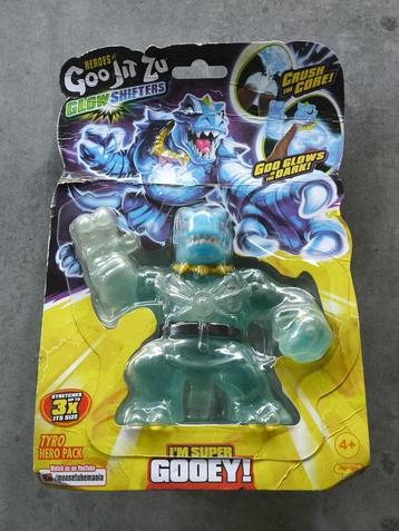 Goo Jit Zu Shifters Tyro Glow in the dark stretchfiguur beschikbaar voor biedingen