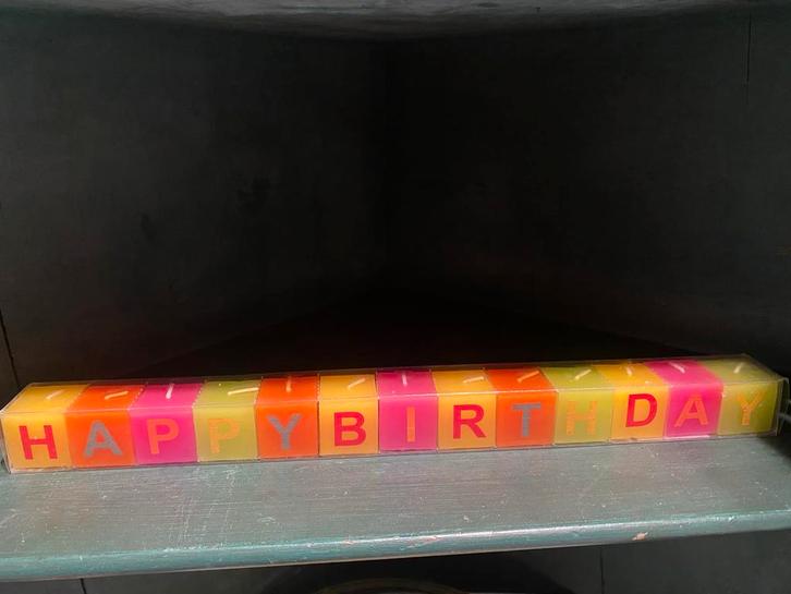 Happy Birthday Kaarsen Set, Huis en Inrichting, Woonaccessoires | Kandelaars en Kaarsen, Nieuw, Kaars, Minder dan 25 cm, Overige materialen