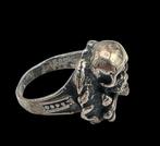 Bodemvondst 18e eeuwse Zilver Doodskop Ring, Antiek en Kunst, Antiek | Goud en Zilver, Verzenden, Zilver