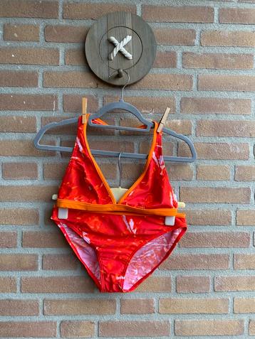 Bikini maat 40 beschikbaar voor biedingen