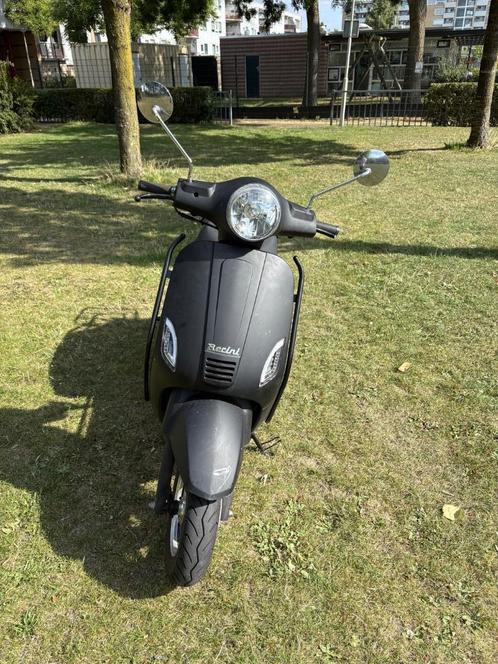 Berini Napoli scooter bouwjaar 2024, Fietsen en Brommers, Snorfietsen en Snorscooters, Zo goed als nieuw, Overige merken, Benzine