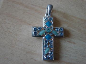 Kettinghanger kruisje met rijnsteentjes. beschikbaar voor biedingen