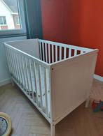 Ledikant / babybedje Sundvik Ikea wit, Kinderen en Baby's, Kinderkamer | Complete kinderkamers, Ophalen, Zo goed als nieuw, Jongetje of Meisje