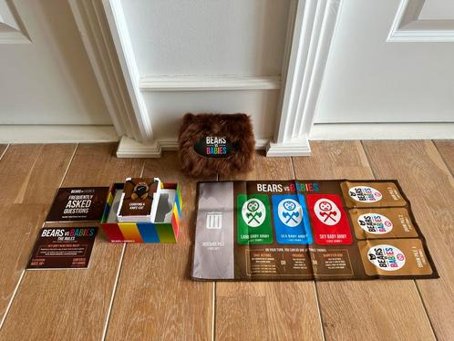 Bears vs Babies kaartspel van Exploding Kittens uit 2017., Hobby en Vrije tijd, Gezelschapsspellen | Kaartspellen, Nieuw, Ophalen