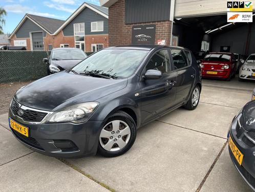 Kia Cee'd 1.4 CVVT X-tra NEW APK/ AIRCO /CRUISE /ELECT R/CEN, Auto's, Kia, Bedrijf, Te koop, (Pro) Cee d, ABS, Airbags, Airconditioning