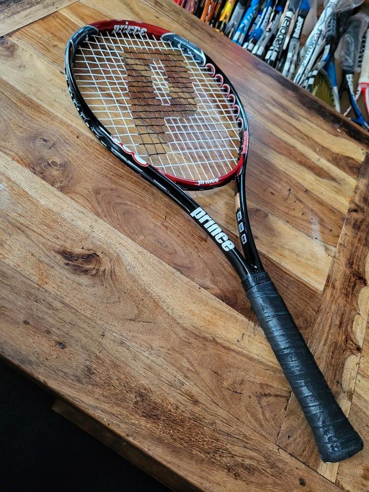 Nieuw: Prince O3 Warrior Hybrid Tennisracket 270 gram L3, Sport en Fitness, Tennis, Nieuw, Racket, Prince, L3, Ophalen of Verzenden