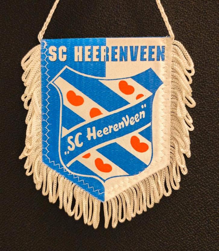 SC Heerenveen 1990s prachtig voetbal vaantje vanen wimpel, Verzamelen, Sportartikelen en Voetbal, Zo goed als nieuw, Vaantje of Sjaal