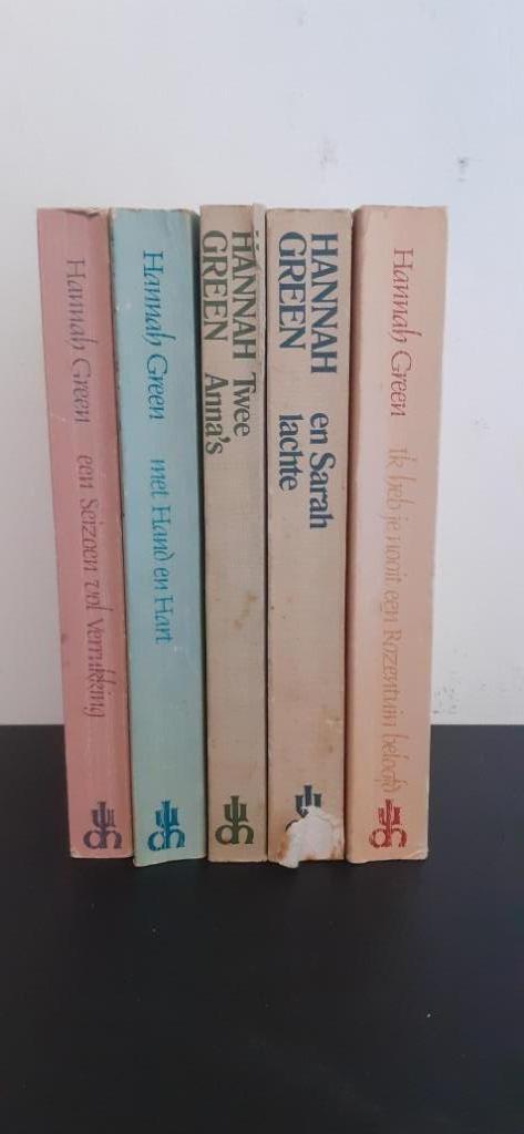 Hannah Green 5 x oa Sarah lachte & Twee Anna's !, Boeken, Romans, Gelezen, Ophalen of Verzenden