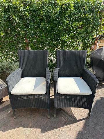 Comfortabele tuinstoelen (2 stuks) beschikbaar voor biedingen