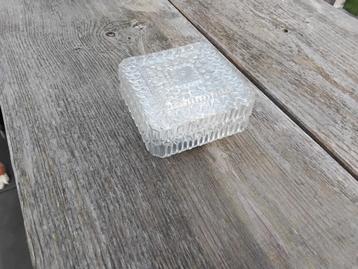 Vintage Glazen Lampenkap beschikbaar voor biedingen