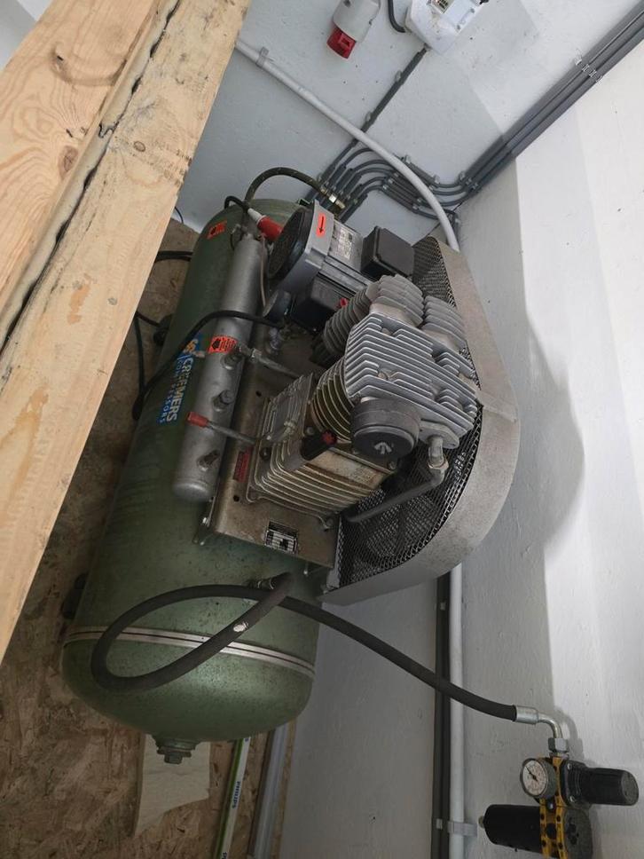 Creemers Compressor CST 420, Doe-het-zelf en Verbouw, Compressors, Gebruikt, 10 bar of meer, 100 liter of meer, 400 tot 800 liter/min