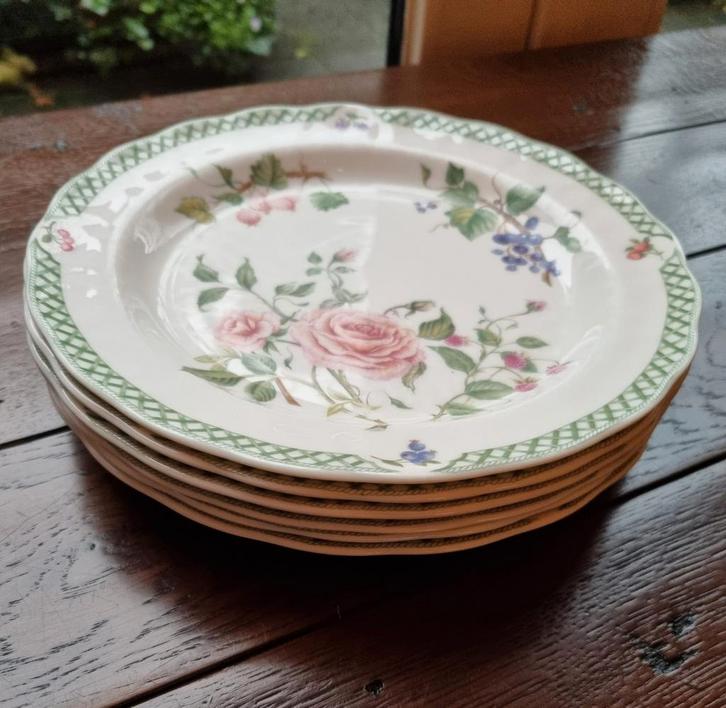 3 Royal Doulton Victorian Garden borden 21cm, Antiek en Kunst, Antiek | Servies los, Ophalen of Verzenden