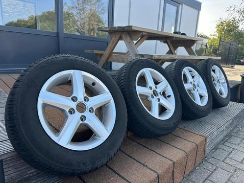 Audi Velgen 5 Spaaks Zonder naafdop Winterbanden 195/65R15, Auto-onderdelen, Banden en Velgen, Banden en Velgen, Winterbanden