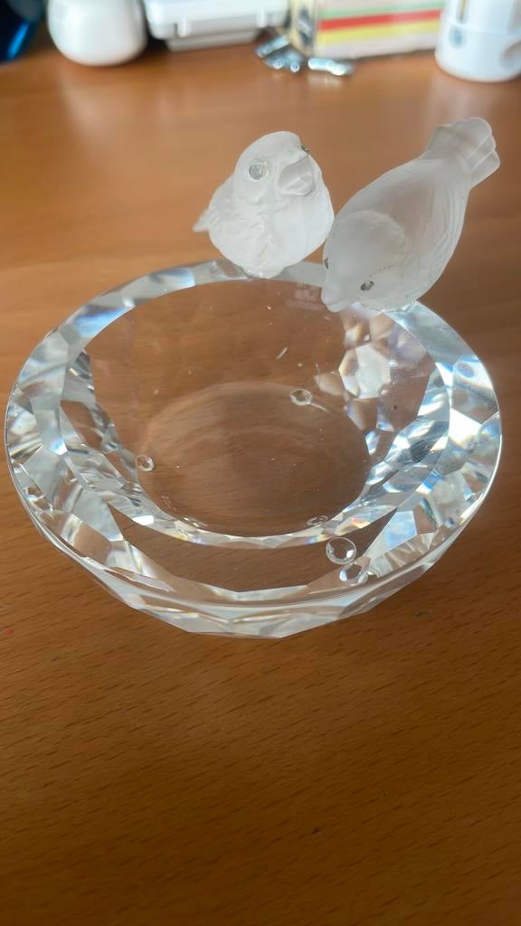 Swarovski vogeldrinkbak, Verzamelen, Swarovski, Ophalen of Verzenden, Zo goed als nieuw, Figuurtje