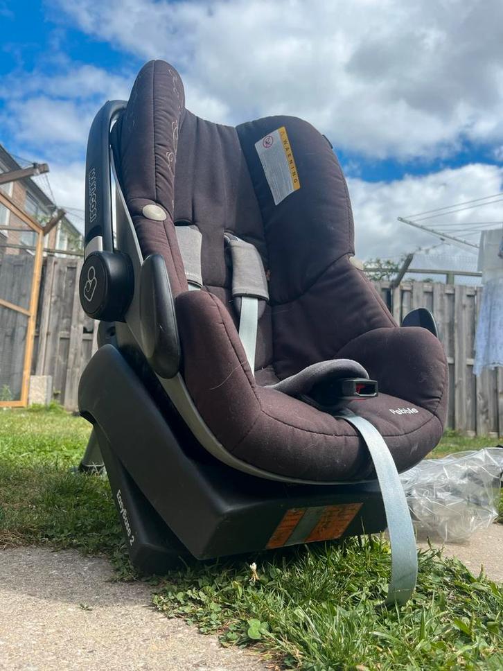 Maxi-cosi easybase 2 met Pebble stoel, Kinderen en Baby's, Autostoeltjes, Zo goed als nieuw, Maxi-Cosi, Autogordel, Ophalen