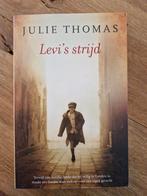 Julie Thomas - Levi's strijd, Boeken, Julie Thomas, Ophalen of Verzenden, Zo goed als nieuw