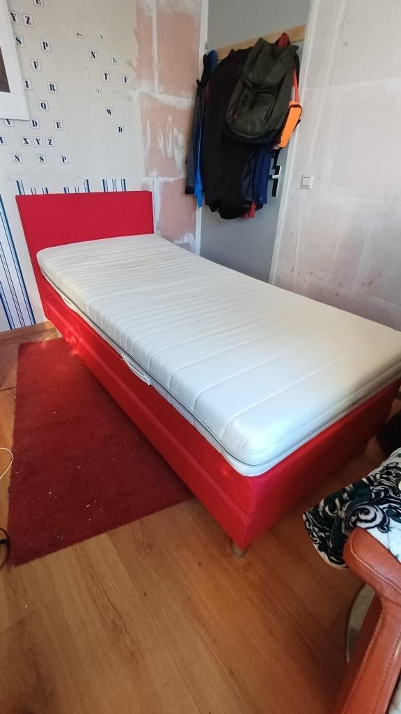 boxspring 1 persoons, Huis en Inrichting, Slaapkamer | Boxsprings, Zo goed als nieuw, 90 cm, 210 cm, Eenpersoons, Rood, Ophalen