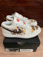 Jordan 1 low Quai 54 (2020) maat 38, Nieuw, Jordan, Beige, Ophalen of Verzenden