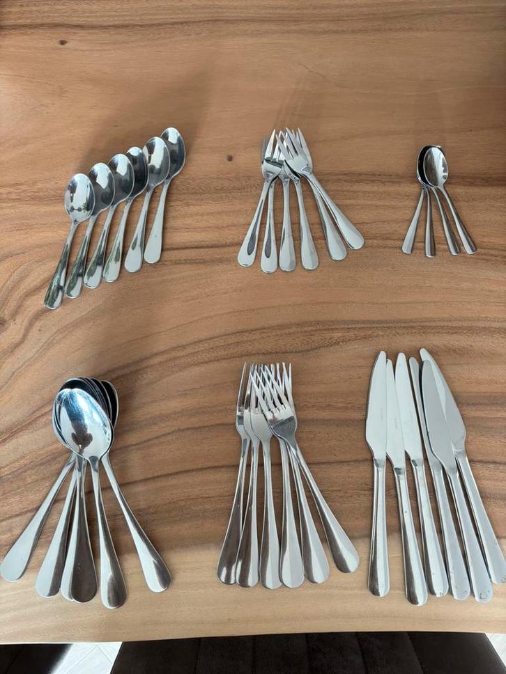 Complete RVS bestekset - tijdloos design, glanzend zilver, Huis en Inrichting, Keuken | Bestek, Zo goed als nieuw, Bestekset, Rvs of Chroom