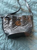 Gucci tas, Ophalen of Verzenden, Zo goed als nieuw, Grijs, Schoudertasje