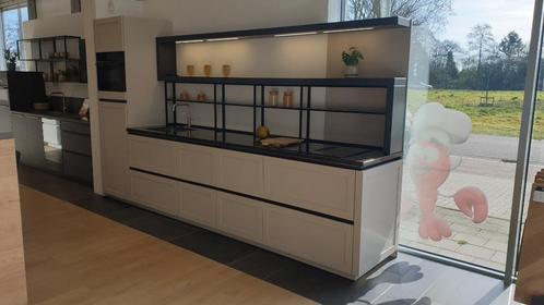 Showmodel gelakte keuken "Narvi" ***IN PRIJS VERLAAGD***, Huis en Inrichting, Keuken | Complete keukens, Zo goed als nieuw, Enkelwandige keuken