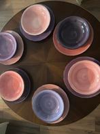 Roze paars servies, Huis en Inrichting, Keuken | Servies, Ophalen, Zo goed als nieuw, Overige stijlen, Bord(en)
