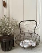 Brocante oude draad eiermand, Verzenden