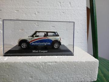 Mini schaalmodel beschikbaar voor biedingen