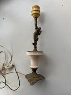 (O,p) Antieke tafellamp met beeldje van messing en albast, Verzenden, Zo goed als nieuw, Metaal