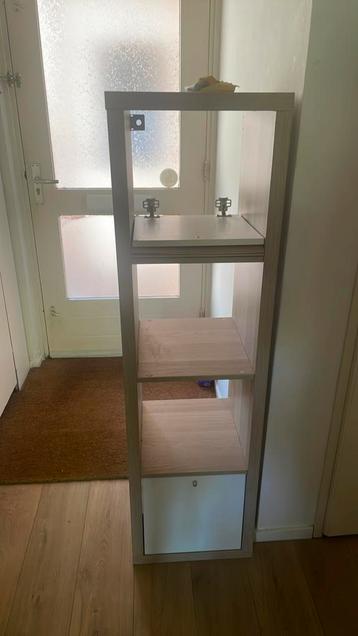 Ikea kast beschikbaar voor biedingen