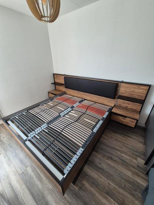 2 persoons bedombouw "Jacob" (Meubella) met led bedlampen, Huis en Inrichting, Slaapkamer | Bedden, Zo goed als nieuw, Tweepersoons