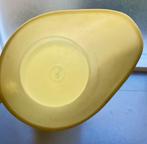 Brocante waterkan inhoud 5,5 lt van geel kunststof, Tuin en Terras, Ophalen of Verzenden, Gebruikt, Kunststof