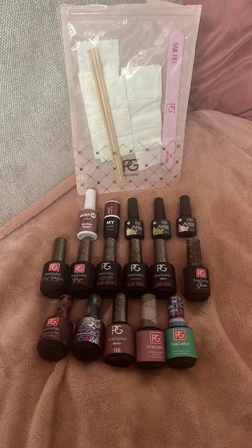 Pink gellac set beschikbaar voor biedingen