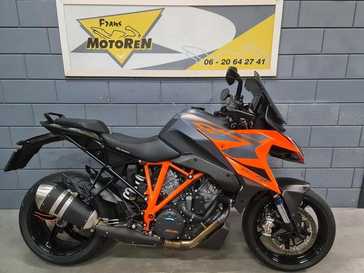 KTM 1290 SUPER DUKE GT bj 2023 met techpack en carbon pakket, Motoren, Motoren | Schademotoren, Toermotor, 2 cilinders