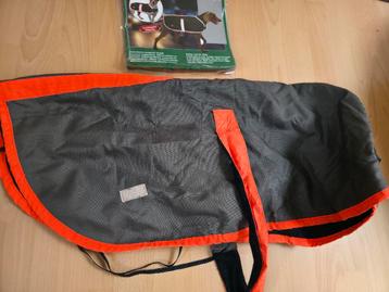 Safety coat voor grote hond. 64 cm beschikbaar voor biedingen