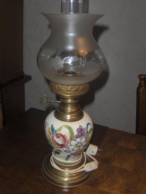 Schemerlamp lijkend op een antieke olielamp, Huis en Inrichting, Lampen | Tafellampen, Gebruikt, 50 tot 75 cm, Glas, Metaal, Overige materialen
