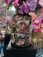 Vaas met woonwagen decoratie, Gebruikt, 50 tot 75 cm, Zwart, Ophalen of Verzenden