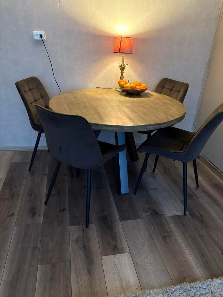 Eettafel met 4 stoelen, 200 cm of meer, Zo goed als nieuw, Rechthoekig, 50 tot 100 cm