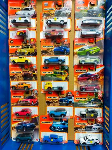 Matchbox in blister. 18 verschillende modellen. beschikbaar voor biedingen