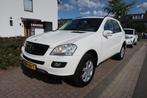 Mercedes M-klasse 350 v6 SCHUIFDAK|DEALER ONDERHOUDEN|NAVIGA, Traction-control, Gebruikt, Leder en Stof, Wit