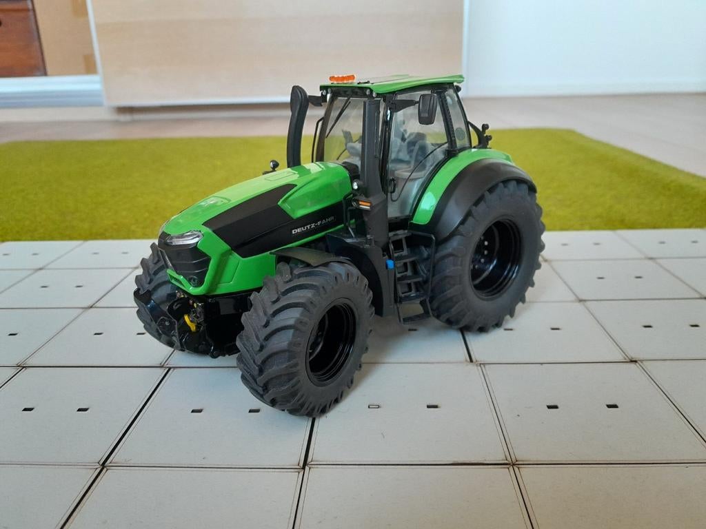 Deutz Fahr 9310ttv van schuco, Hobby en Vrije tijd, Modelauto's | 1:32, Ophalen of Verzenden, Tractor of Landbouw, Schuco