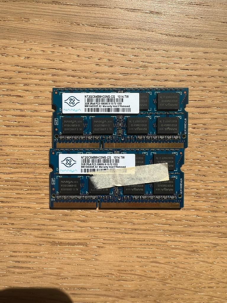2GB DDR3 Laptop RAM (Nanya)  PC3-10600 (setje van 2), Ophalen, Gebruikt, -, -
