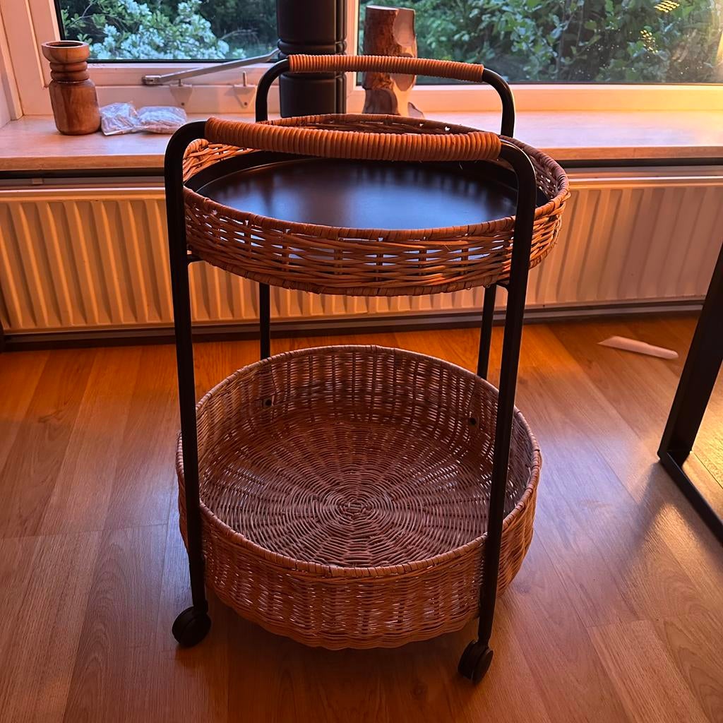 IKEA LUBBAN roltafel met opbergruimte, Ophalen, Zo goed als nieuw