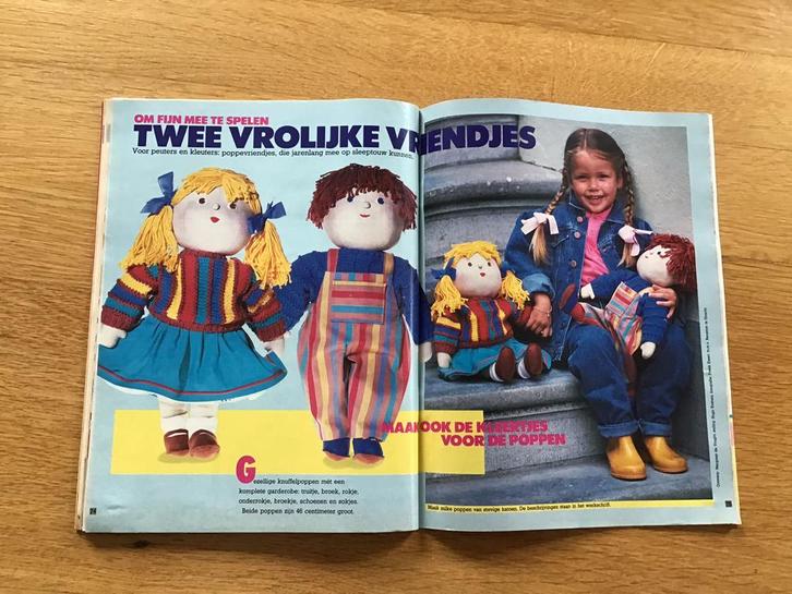 Ariadne, vol mooie patronen op het werkblad, Hobby en Vrije tijd, Breien en Haken, Zo goed als nieuw, Ophalen of Verzenden