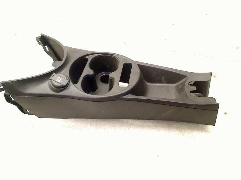 Aux/usb Poort met middenconsole Fiat 500C (312) 735627522, FCA Germany GmbH, Gebruikt, IPC D1-09 Bahnhofsplatz, Rüsselsheim am Main 65423, , Duitsland