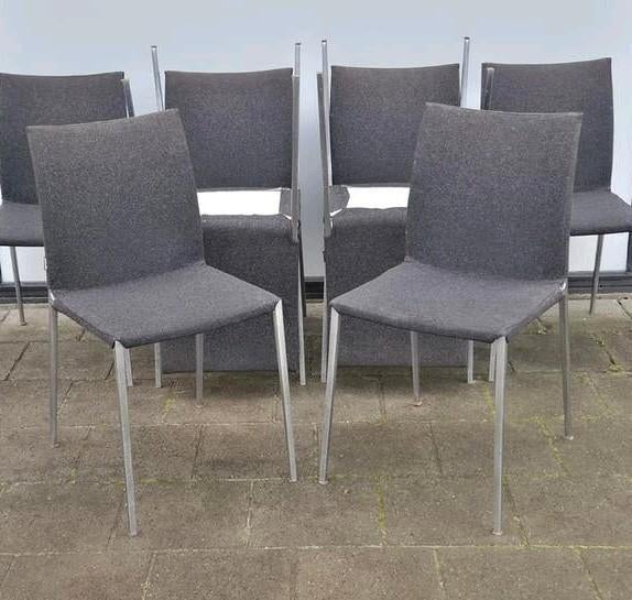 Zanotta lia design eekamerstoelen 8 stuk teab weg is weg, Huis en Inrichting, Ophalen, Gebruikt, Stof, Grijs