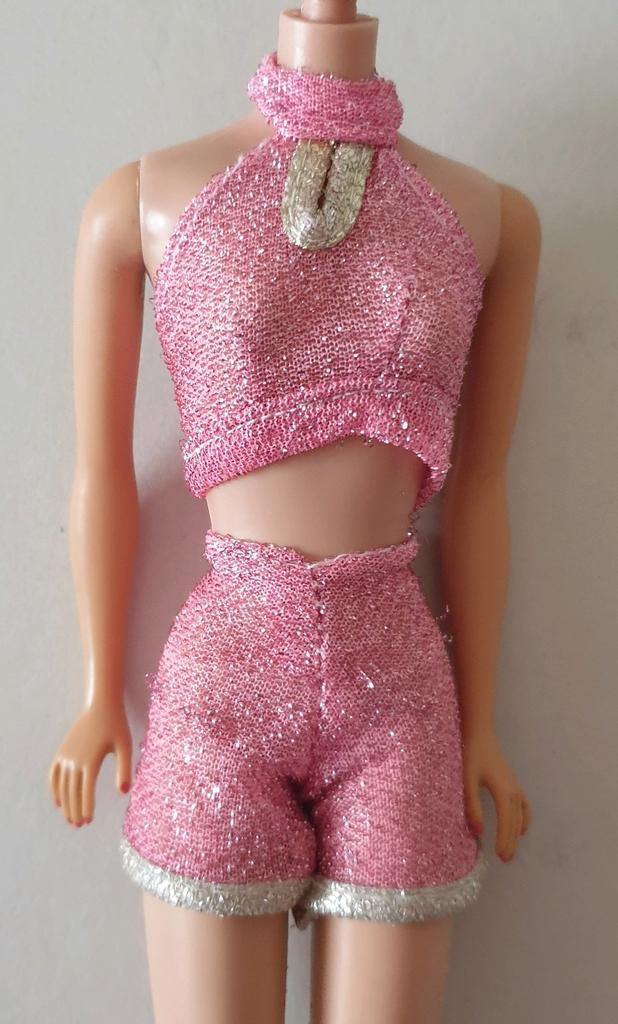 Sexy barbie outfit roze en zilverkleurig, Ophalen of Verzenden, Kleertjes