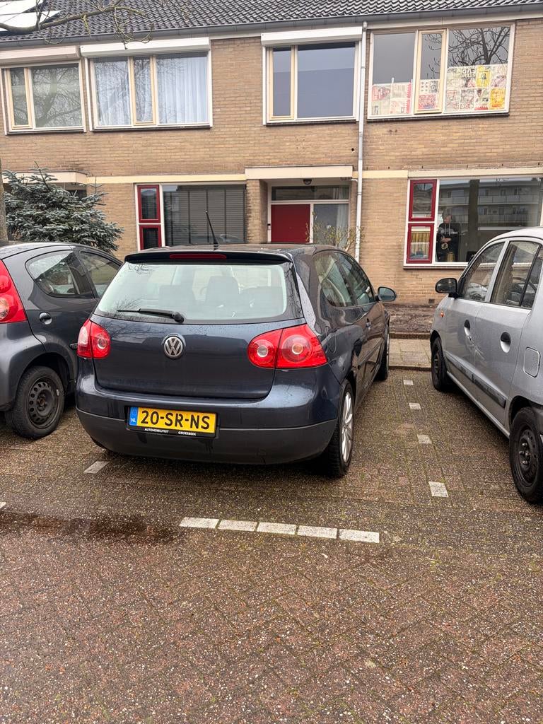 Volkswagen Golf 1.6 16V FSI 85KW 3D Aut6 2006 Grijs, 4 cilinders, Origineel Nederlands, 1200 kg, 115 pk