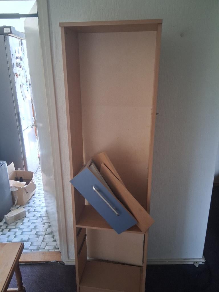 Kastje, Ophalen, Met plank(en), Minder dan 50 cm, Gebruikt