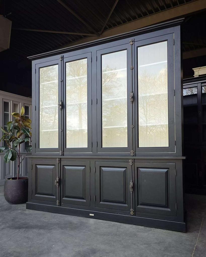 Franse zwarte vitrinekast | Verstelbare planken #8614, Huis en Inrichting, Kasten | Vitrinekasten, Niet ingevuld, 200 cm of meer